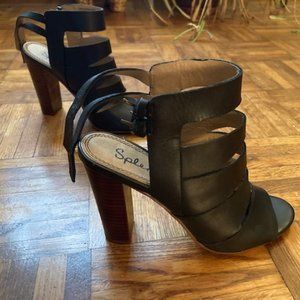 Splendid Black Leather and Wood Strappy High Heels Size 6